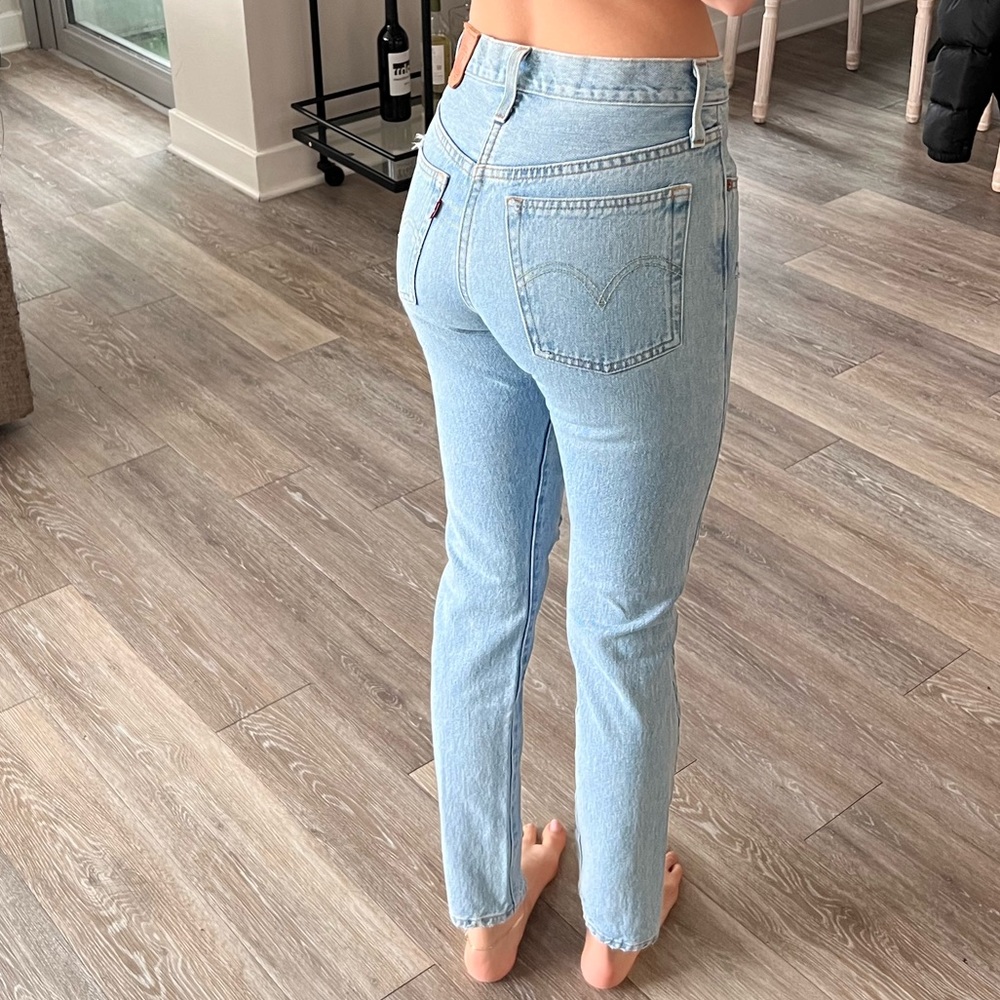 Distressed 501 Levi’s - Picture 3 of 3